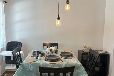 Image de Walking to Uva in a wonderful neighborhood