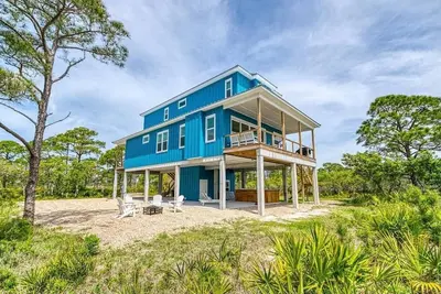 Image de Welcome to Ohana Shack \nSpacious 4br/4. 5ba Bald Point Beach Home Perfect for All
