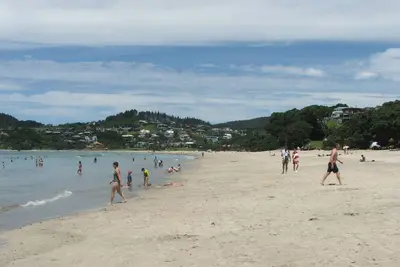 Image de Luxury Apartment at Lang's Beach Scenic Resort with a full range of amenities.