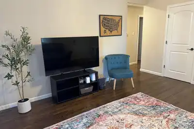 Image de Charming 3-bedroom house with Ac, WiFi in wonderful Maryland Heights