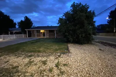 Image de Clean, Comfy & Central - 3br Denver Home w/ Vibes