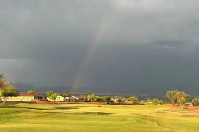 Image de Spacious 4 Bedroom on Golf Course in Mohave Valley. Dove Hunt-Golf + River! !