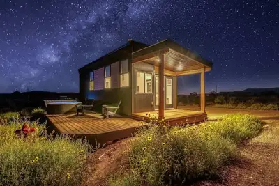 Image de Tiny Home w/Panoramic Views, Hot Tub, Near Zion