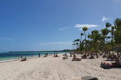 Image de Spacious Beachside 4br Pool & Garden View