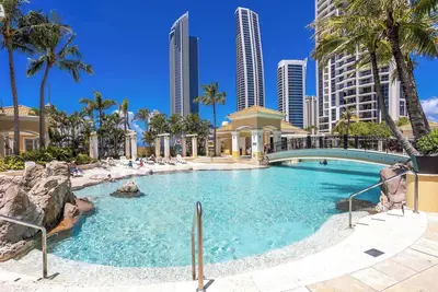 Image de Oceanview Haven 37th Floor Sky Escape