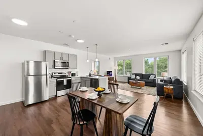 Image de Luxury Stay Near Cleveland Clinic & Attractions