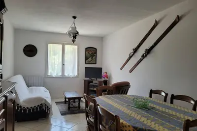 Image de Appartement T3 proche Golf Barcelonnette avec parking privé, idéal pour 5 personnes