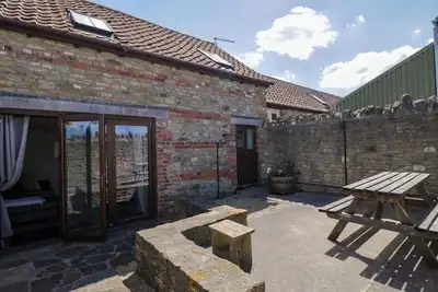 Image de Barn Cottage, character holiday cottage, with pool in Frome