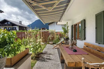 Image de Appartement 'Pfingstrose' avec vue sur la montagne, terrasse privée et Wi-Fi