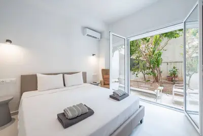 Image de Relaxing Urban Retreat with Private Patio