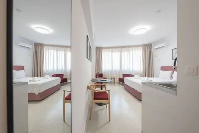 Image de Large and unique apartment in the city center
