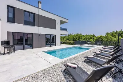 Image de Merveilleuse maison de vacances privée avec climatisation, Wifi, piscine privée, Tv et terrasse