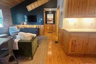 Image de Cozy Up Cabin - Close to Downtown Rangeley