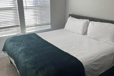 Image de Landing | Incredible 1bd, Pool, Gym