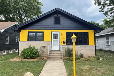 Image de You'll love your stay at the Azul Abode centrally located in Terre Haute!