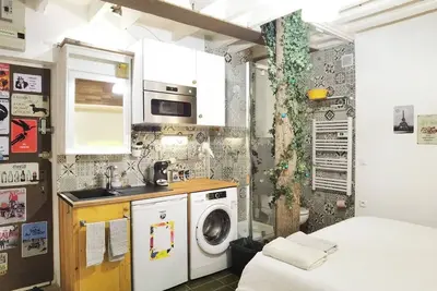 Image de Walk to Eiffel Tower from Charming Studio / 15 arr / for 2