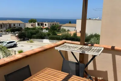 Image de Appartement 'Makari' avec Vue sur Mer, Wi-Fi et Climatisation