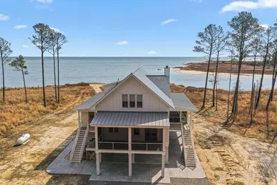 Image de Designer Bayfront + Priv. Beach + Kayaks + Porches