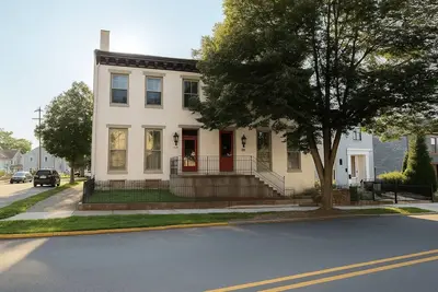 Aquantis: Sleeps 6, Pets Ok, Steps from Main St