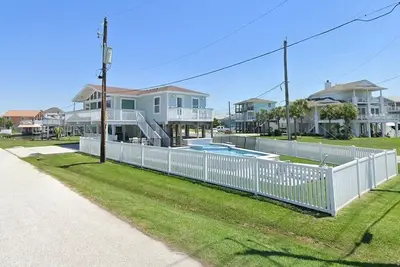 Image de Charming Snowbird Rental with 3 bedrooms 2 Bathrooms in Jamaica Beach, Tx