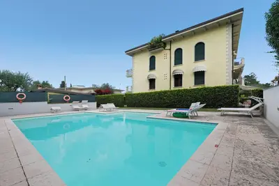 Image de Appartement 'Serenella' avec vue sur le lac, Wi-Fi et climatisation