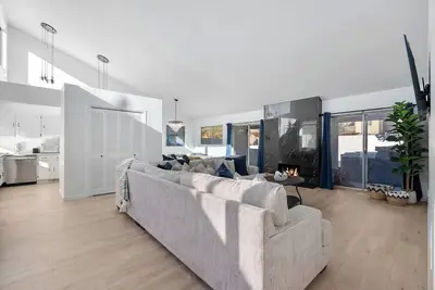 Image de Foothills Retreat with Hot Tub and Courtyard!