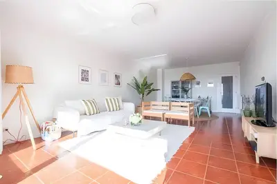 Image de Appartement 'Moledo Com Piscina Privada A' avec vue sur la mer, piscine privée et Wi-Fi