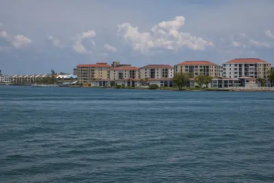 Image de Cozy 1-bedroom condo with spectacular view, WiFi, Ac in welcoming St. Pete
