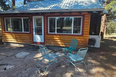 Image de Charming 2-bedroom cabin with WiFi, Ac in Williams, Az nestled on 18 acres