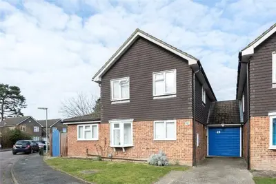 Image de The Willow - Home with modern facilities in the outstandingly beautiful Surrey