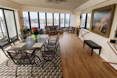 Image de Luxury Penthouse • Lake View and terase • In the City