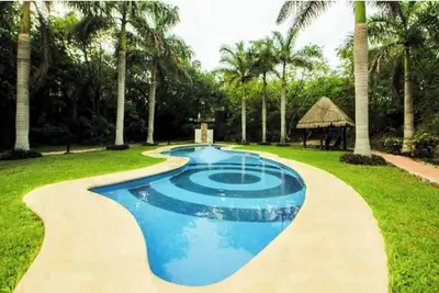 Image de House with pool and wildlife just 5 mins from the beach