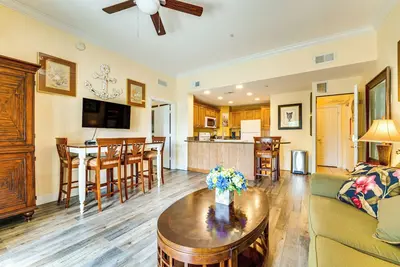 Image de 7 Mi to Disney World: Condo w/ 2 Balconies + Pools