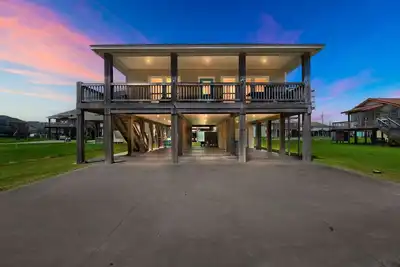 Image de Bliss on the Beach | Sleeps 10