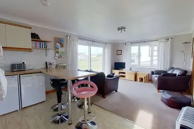 Image de Perfectly suited for kicking back, relaxing and watching the world go by