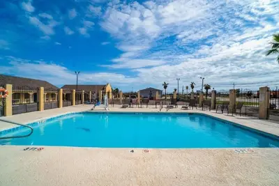 Image de Spacious Room Near Port Aransas Museum + Pool & Parking