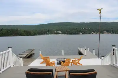 Image de Lakefront Haven • Private Beach • Dock • Fire Pit • Game Room • Boat Rental