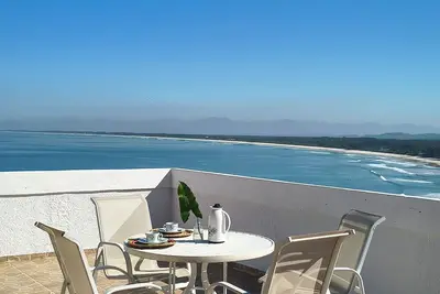 Image de House with beautiful sea view, 5 minutes from the beach and trails of Barra de Guaratiba