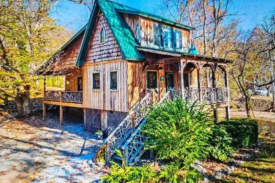 Image de River Cabin - Escape to Your Romantic yet Adventurous Smokey Mountain Getaway!