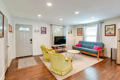 Image de Sunnyside East Nashville 2-Bedroom Cottage