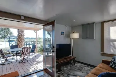 Image de Dock&Volleyball! Near Downtown- Orange Oasis