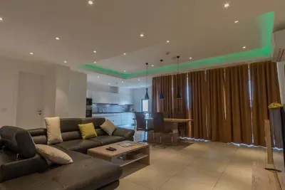 Image de Suncity Luxury 2 bedroom apartment | Rooftop pool & Gym