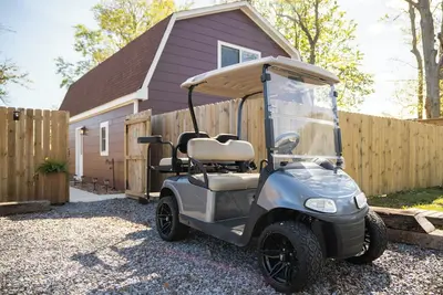 Image de The Barn - close to the beach & downtown Ocean Springs! Includes Golf Cart! !