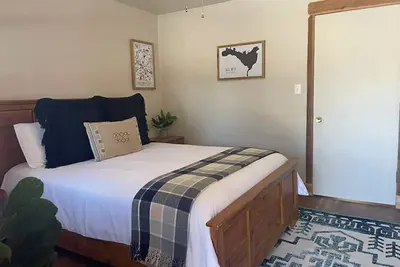 Image de Room 7: Cozy Nest 15 Minutes from Red River/ Angel Fire