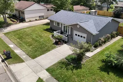 Image de 603 Fenchurch Way-Ranch-Hot Tub-Pets-2 King Beds, Ranch-Hot Tub-Pets-2 King Beds-Kids-Fenced Yard