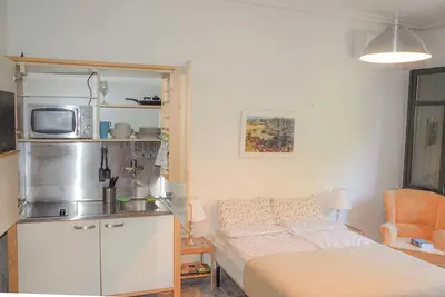 Image de Simple studio in residential area. Very quiet