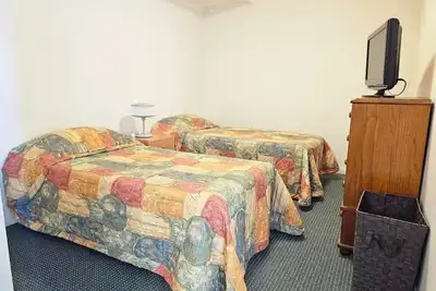 Image de Apartment 16 Lakeview Plaza Motel