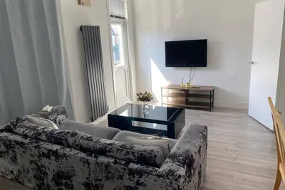 Image de Stylish 3 Bed Seaside Apartment Central\nSouthend Location & Steps from the Beach