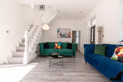 Image de Modern 3Bedroom house close City
