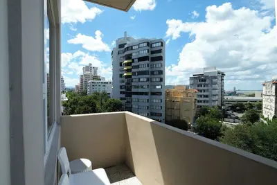 Image de For Family & Friends | With Balcony | Free Parking | Air Conditioner